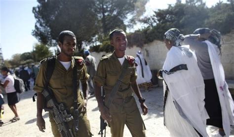 Families Of 500 Ethiopian Israeli Idf Soldiers To Be Brought To Israel