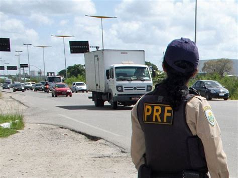 G1 1º de Maio tem menos acidentes e mortes nas estradas de Pernambuco