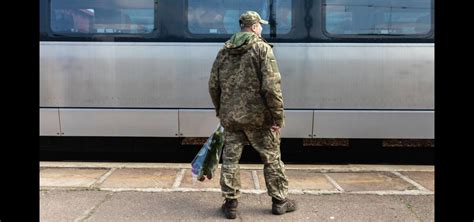 Журналист Подоляка: Военкомы на Украине разбогатели за счёт бегущих из ...