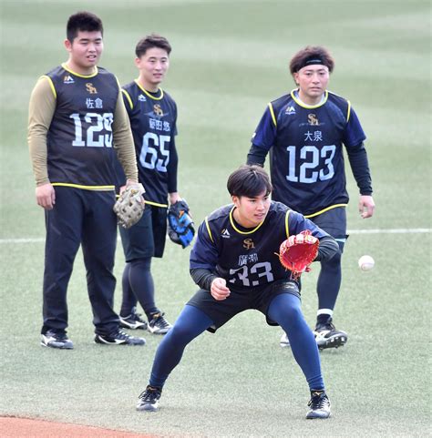 慶大のソフトバンクドラフト3位広瀬隆太内野手ら表彰 日本学生野球協会が23年度表彰選手発表 アマ野球写真ニュース 日刊スポーツ