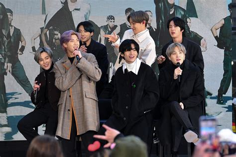 BTS to Hold Live Concerts in L.A., First Time Since Pandemic - Bloomberg