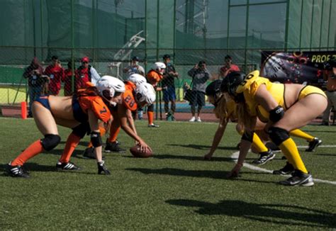 La fusión entre un sexy bikini y el futbol americano Grupo Milenio