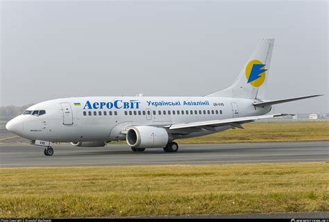 Ur Vvs Aerosvit Airlines Boeing Q Photo By Krzysztof Machnacki