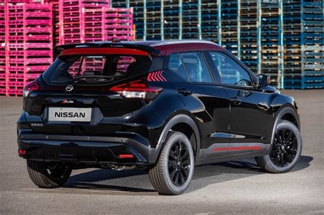 Nissan Kicks Xplay Retorna Pintura Rubro Negra E Pre O Acima