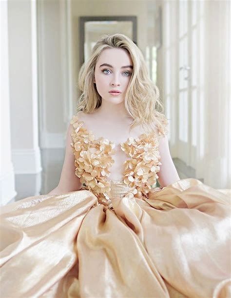 Sabrina Carpenter Gold Dress Sabrina Carpenter In Gold Dress Outfit