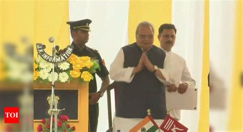 Satya Pal Malik Sworn In As Governor Of Jandk India News Times Of India