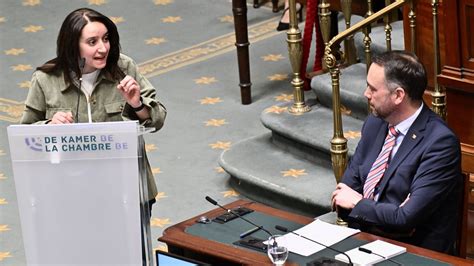 Pédale le récit intime dun jeune gay face à son identité et à lhomophobie RTBF Actus