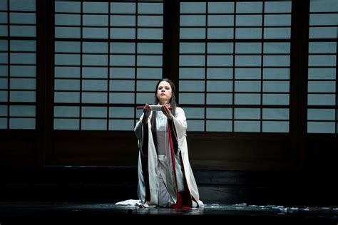 Opera Review Madama Butterfly Lyric Chicago Stage And Cinema