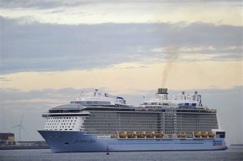 Huge cruise ship Anthem of the Seas sails into mega-storm