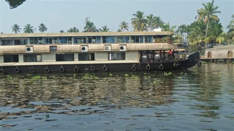 Bedroom Houseboat In Alleppey Kumarakom At Rs Person In Aluva