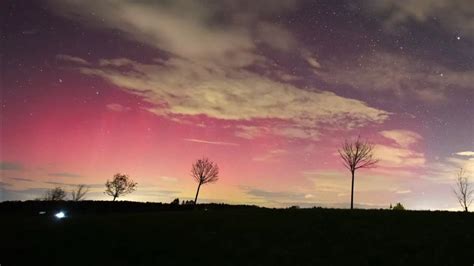 Polarlichter Am Nachthimmel Ber Deutschland Gut Ausgepr Gte Aurora