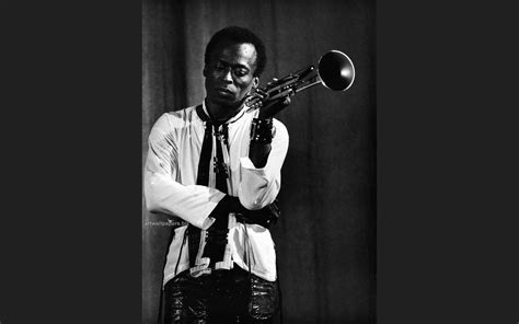 Miles Davis Wallpapers Top Free Miles Davis Backgrounds Wallpaperaccess