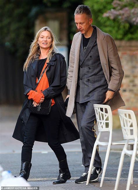 Kate Moss And Jefferson Hack Prove They Re Friendly Exes During Casual