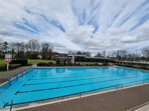 Saisonstart Im Nordbad Freibad Saisonkarten Bereits Im Vorverkauf