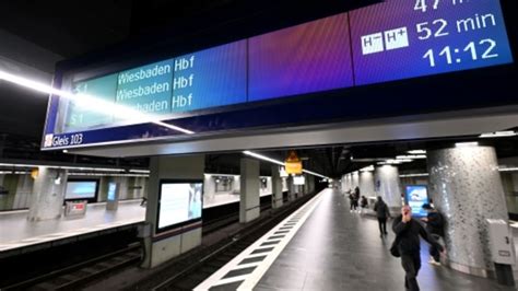 GDL Will Streiks Ausweiten Scharfe Kritik Der Deutschen Bahn STERN De