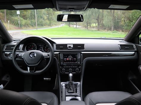 2018 Volkswagen Passat: 161 Interior Photos | U.S. News