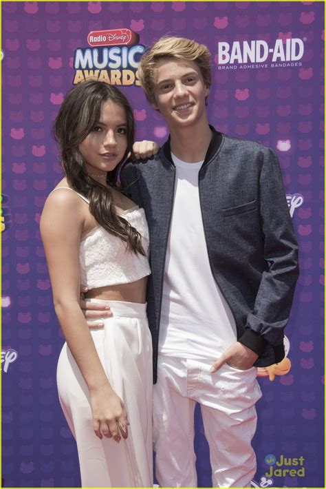 Isabela Moner And Jace Norman Make Red Carpet Debut At Rdma 2016 Photo