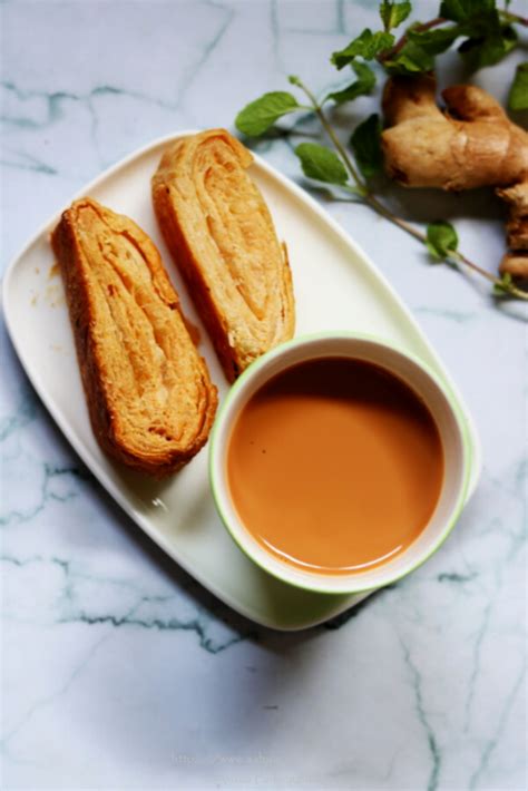 Indian Ginger Mint Tea With Milk Pudina Adrak Chai ãhãram