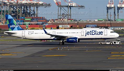 N Jt Jetblue Airbus A Wl Photo By Omgcat Id