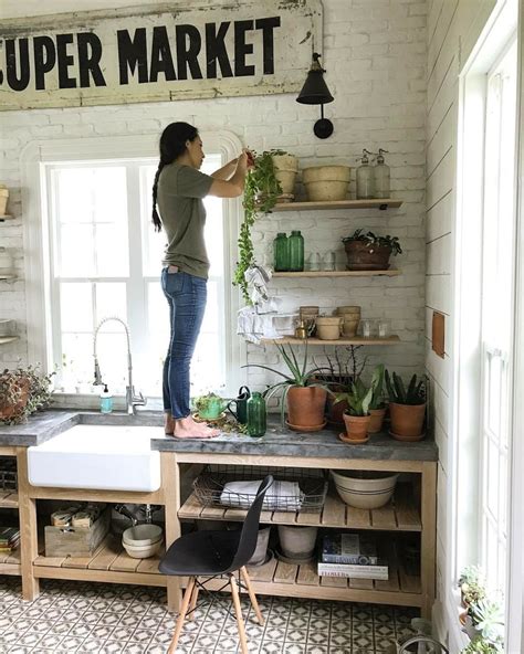 Joanna Gaines Farmhouse Kitchen Decor Neryanywhere