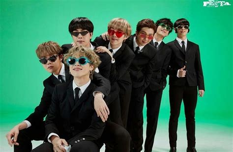 Theqoo BTS dan Bu Yana Billboard Hot de Aynı Anda ve Numarada Yer Alan İlk Grup