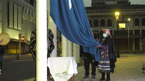 En la plaza Aníbal Pinto de Temuco se izó por primera vez la bandera