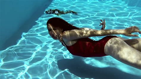 Shy Tight Perfect Babe Swimming Gymnastics