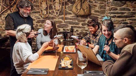 Trinkgeld Im Restaurant Wie Viel Ist Angemessen Eine Faustregel