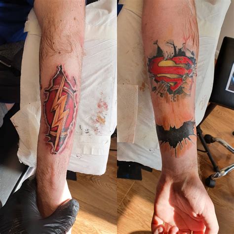 Las 45 Mejores Ideas De Tatuajes De Superman Best Mystic Zone