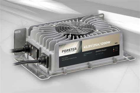 Forster Fx W Automatik Lifepo V A Ladeger T Im Metallgeh Use