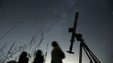 How to see 5 planets line up in the sky on Saturday morning