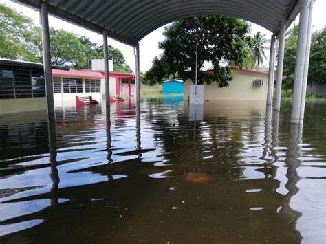 Asciende a más de 400 número de escuelas afectadas por inundaciones