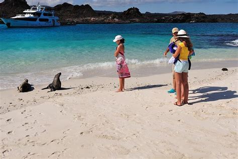 4-Day Galapagos Land Tour: San Cristobal and Santa Cruz Island 2023