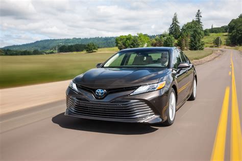 2018 Toyota Camry Hybrid review | CarAdvice