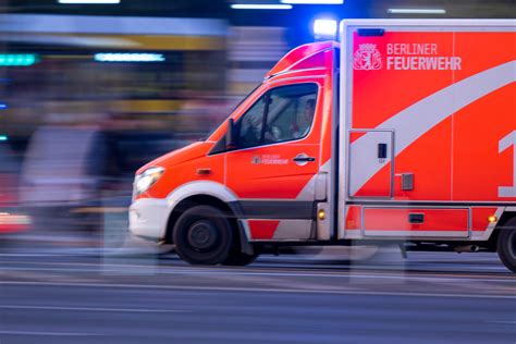 T Dlicher Unfall In Seewald J Hriger Prallt Bei Berholman Ver