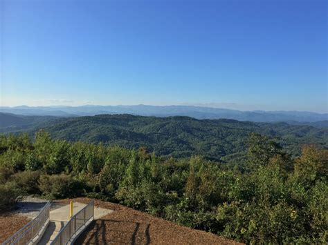 Sassafras Mountain Overlook