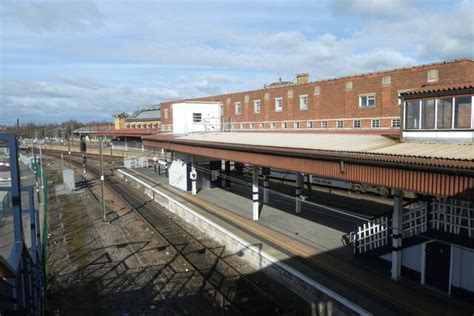 Platform 11 At York DS Pugh Cc By Sa 2 0 Geograph Britain And Ireland