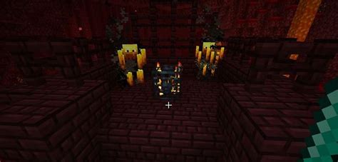 Which mobs can spawn in a Minecraft nether fortress?