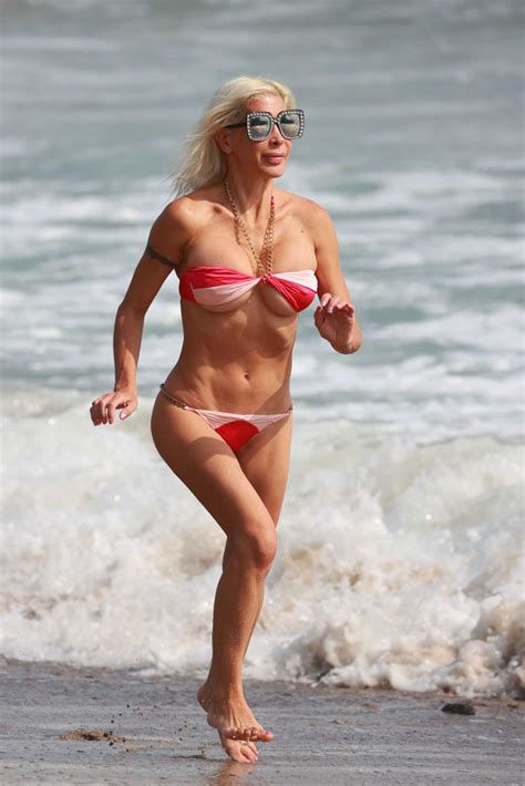 Angelique Morgan In A Pink Bikini On The Beach In Malibu Celeb Donut