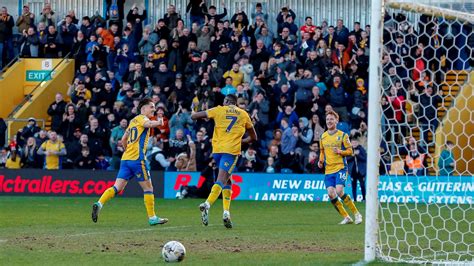 Report Stags 5 1 Salford News Mansfield Town