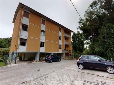 Vendita Appartamento Pietrasanta Quadrilocale In Via Valdicastello