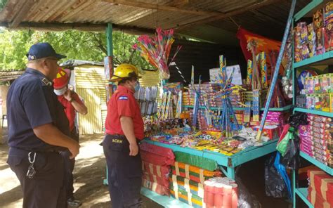 Bomberos Unificados realizan inspección en tramos de pólvora para la