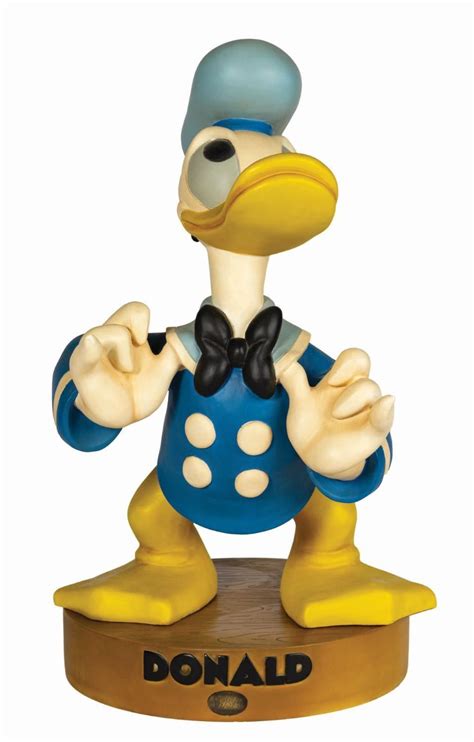 Donald Duck Big Fig Statue