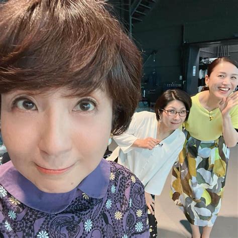 藤田朋子さんのインスタグラム写真 藤田朋子instagram 「顔の大きさが均等にならない！との事で とりあえず 大きめに写りました