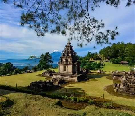 Jelajah Destinasi Wisata Di Indonesia Bermakna Angka Sembilan Seputar