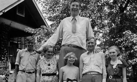 Robert Wadlow El Gigante Que Alcanzó Los 272 Cm De Altura Abadía Digital