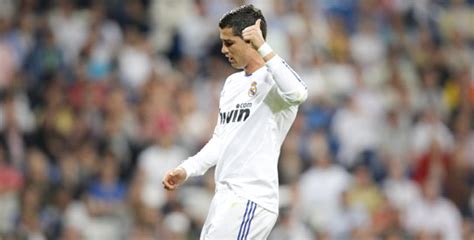 Ronaldo hat-trick keeps Barca waiting for title - Sport - DAWN.COM