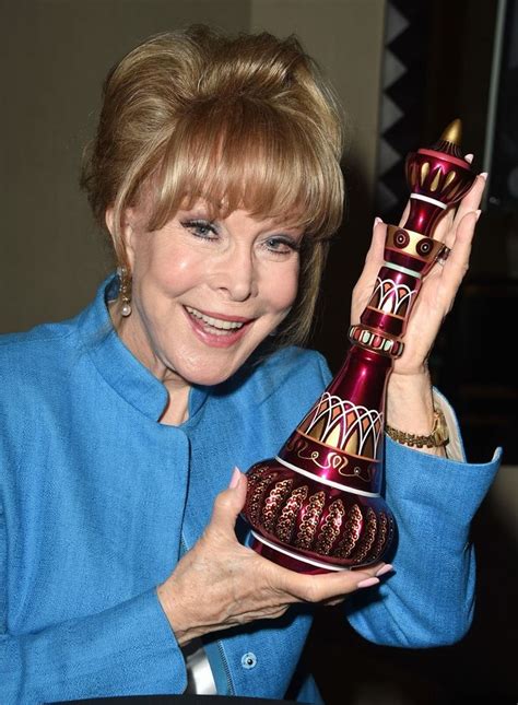 Pin di Kelcie Baer su Barbara Eden