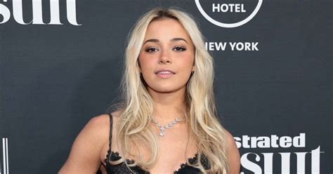 Olivia Dunne S Bts Bikini Shots Set Social Media Ablaze Fans Call Her Absolutely Gorgeous Meaww