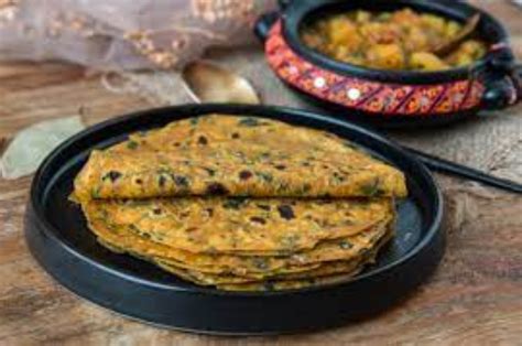 Thepla Recipe Make This Gujarati Dish At Home In Just 15 Minutes